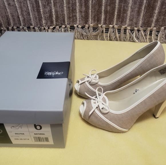 Mossimo vintage style heels. Sz 6. Vgc. - Picture 3 of 5